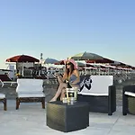 Hotel Elena 2*